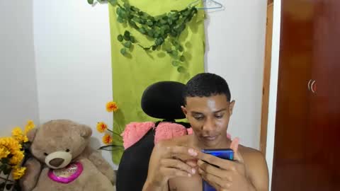 Snapshot of corzoethan chatting on 29, 1, 2025 Ethan  online show from 29, 1, 2025