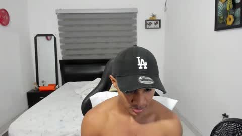 Snapshot of corzoethan chatting on 26, 11, 2025 Ethan online show from 26, 11, 2025