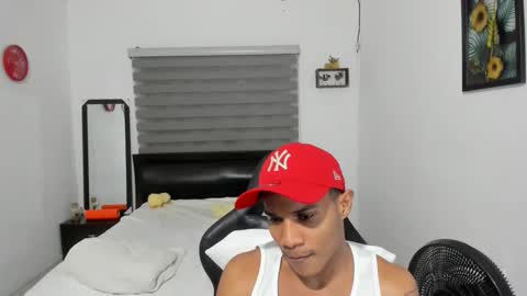 Snapshot of corzoethan chatting on 18, 12, 2025 Ethan online show from 18, 12, 2025