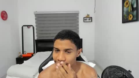 Snapshot of corzoethan chatting on 21, 12, 2025 Ethan online show from 21, 12, 2025