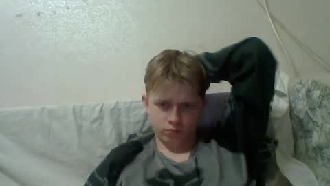 Snapshot of cosm2312 chatting on 28, 4, 2026 Andrew online show from 28, 4, 2026