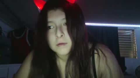 Snapshot of cosmicgirl444 chatting on 3, 2, 2026 cosmicgirl444 online show from 3, 2, 2026