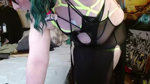 Snapshot of cosmicjones88 chatting on 19, 5, 2026 cosmicjones88 online show from 19, 5, 2026