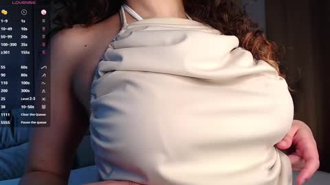 Snapshot of cosmos_baby chatting on 9, 1, 2025 Luna online show from 9, 1, 2025