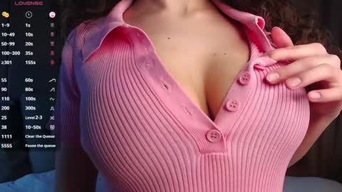 Snapshot of cosmos_baby chatting on 25, 1, 2025 Luna online show from 25, 1, 2025