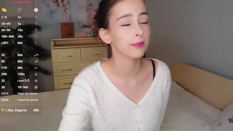 Snapshot of cosmos_baby chatting on 19, 9, 2025 Luna online show from 19, 9, 2025