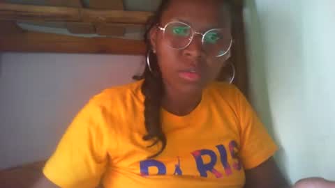 couleur_vanille online show from 4, 2, 2025