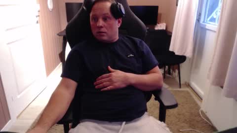 couple3845 online show from 5, 11, 2025