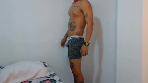 Snapshot of couple777sexy chatting on 5, 10, 2025 Andri online show from 5, 10, 2025