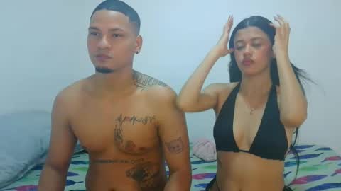 Snapshot of couple777sexy chatting on 10, 10, 2025 Andri online show from 10, 10, 2025
