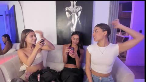 couple_funnyy online show from 17, 10, 2025