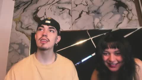 couple_in_heat_ online show from 24, 4, 2026