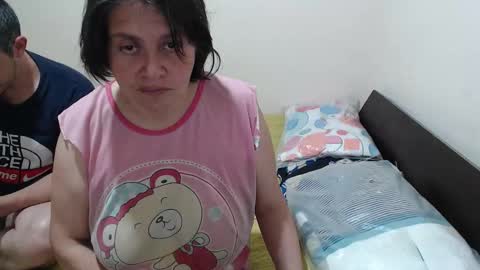 Snapshot of couple_mature_hot chatting on 12, 1, 2026 Jade Noa online show from 12, 1, 2026
