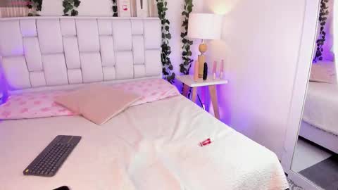 Snapshot of couplecolombia_gh chatting on 14, 12, 2025 lola y juan online show from 14, 12, 2025