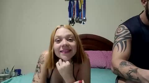 Snapshot of couplehot1515 chatting on 25, 1, 2025 couplehot1515 online show from 25, 1, 2025