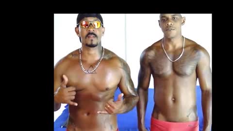 Snapshot of coupleinblack chatting on 4, 3, 2026 Otto - Aron online show from 4, 3, 2026