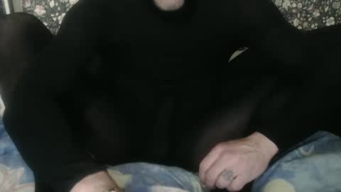 Snapshot of couplelovecam chatting on 15, 11, 2025 pantyhosesforme online show from 15, 11, 2025