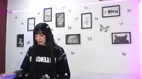 Juli and Liam online show from 24, 2, 2025