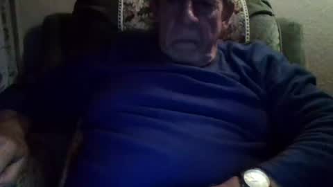 Snapshot of courieral1 chatting on 11, 1, 2025 courieral1 online show from 11, 1, 2025