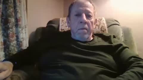 Snapshot of courieral1 chatting on 25, 10, 2025 courieral1 online show from 25, 10, 2025