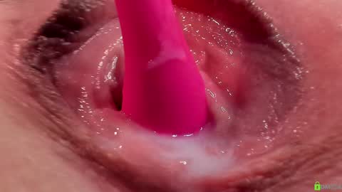 Snapshot of courtney_luv chatting on 19, 3, 2026 Im Courtney Nice to meet youFollow meInstagram courtneyluv778 online show from 19, 3, 2026