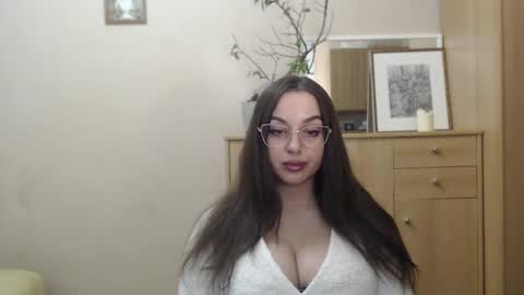 Snapshot of courtney_lux chatting on 8, 3, 2025 Courtney online show from 8, 3, 2025