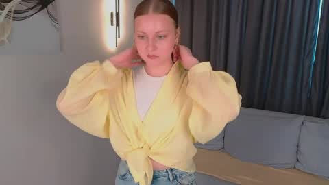 Snapshot of courtney_thomas chatting on 21, 5, 2026 Sonya online show from 21, 5, 2026