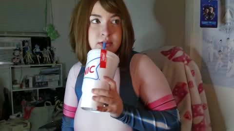 Snapshot of cowjuggie chatting on 8, 10, 2025 Katxce online show from 8, 10, 2025