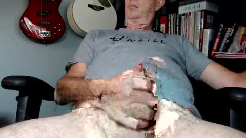 Snapshot of cozycanuck chatting on 9, 9, 2025 CozyCanuck online show from 9, 9, 2025