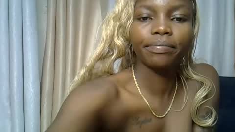 Snapshot of craizybitch chatting on 7, 3, 2026 craizybitch online show from 7, 3, 2026