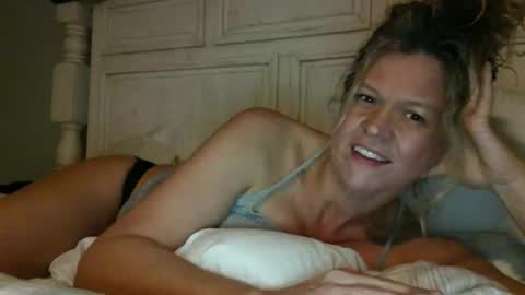 crash_cart_cutie online show from 15, 2, 2026