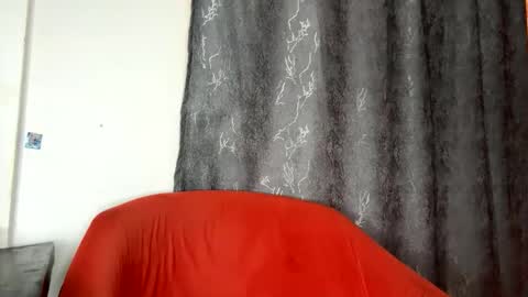 Snapshot of crave_meslowly chatting on 12, 1, 2026 Taliee online show from 12, 1, 2026