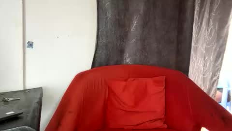 Snapshot of crave_meslowly chatting on 6, 2, 2026 Taliee online show from 6, 2, 2026