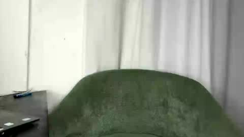 Snapshot of crave_meslowly chatting on 7, 7, 2026 Taliee online show from 7, 7, 2026