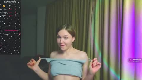 Snapshot of cravelucy chatting on 17, 3, 2026 lucy online show from 17, 3, 2026