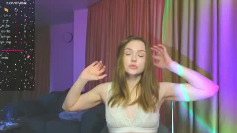 Snapshot of cravelucy chatting on 19, 3, 2026 lucy online show from 19, 3, 2026