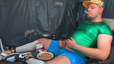 Snapshot of cravingboy chatting on 28, 9, 2025 robin online show from 28, 9, 2025