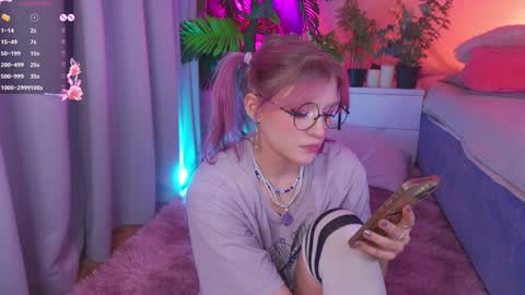 Snapshot of crazy__wine chatting on 4, 12, 2024 Sonya online show from 4, 12, 2024