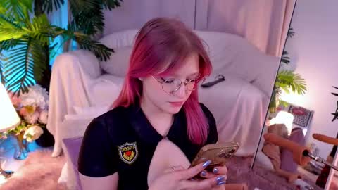 Snapshot of crazy__wine chatting on 1, 3, 2025 Sonya online show from 1, 3, 2025