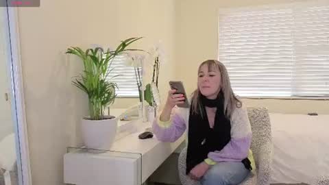 Stacy 2pm to 6pm mon-fri 3 CAT online show from 15, 6, 2026