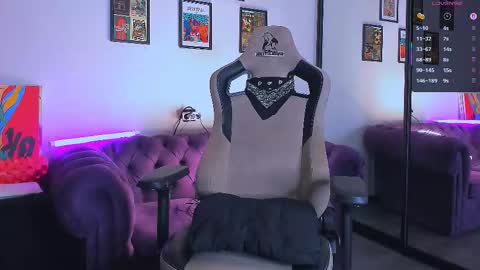 Snapshot of crazy_baby69 chatting on 20, 9, 2025 online show from 20, 9, 2025