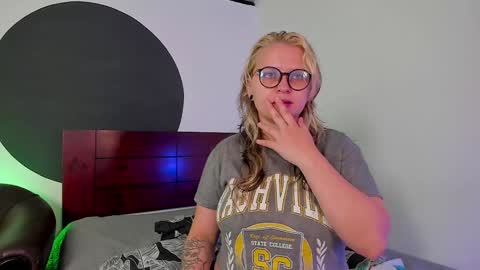 Lexie  Rose  online show from 20, 12, 2024