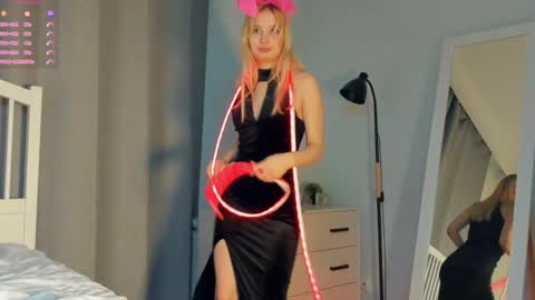 Emma online show from 26, 12, 2024