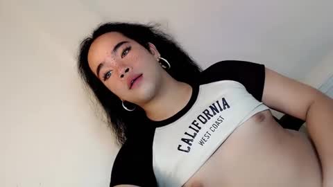 Snapshot of crazy_vixen chatting on 4, 1, 2025 Hot Ayisha online show from 4, 1, 2025