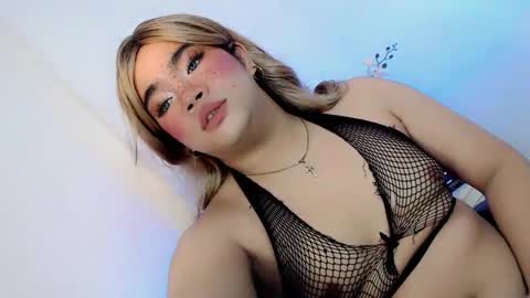 Snapshot of crazy_vixen chatting on 13, 2, 2025 Hot Ayisha online show from 13, 2, 2025