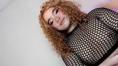 Snapshot of crazy_vixen chatting on 20, 2, 2025 Hot Ayisha online show from 20, 2, 2025