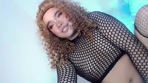 Snapshot of crazy_vixen chatting on 23, 2, 2025 Hot Ayisha online show from 23, 2, 2025