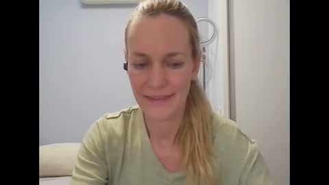 Snapshot of crazyanny chatting on 7, 3, 2026 Anny online show from 7, 3, 2026