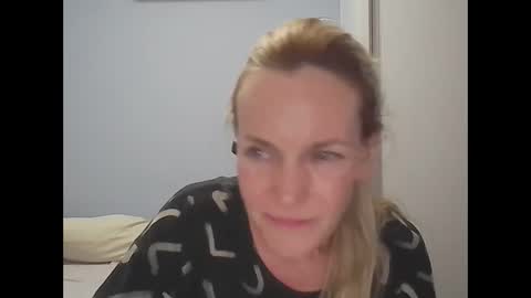 Snapshot of crazyanny chatting on 21, 3, 2026 Anny online show from 21, 3, 2026