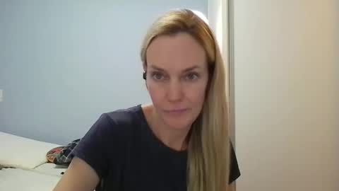 Snapshot of crazyanny chatting on 23, 3, 2026 Anny online show from 23, 3, 2026
